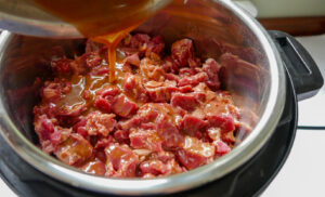 pour sauce over beef - Cook Simply