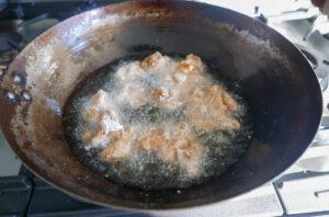 frying chicken - Cook Simply