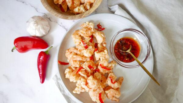 Crispy prawns with garlic and chiilli - Cook Simply