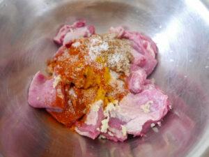 Adding spices to lamb - Cook Simply