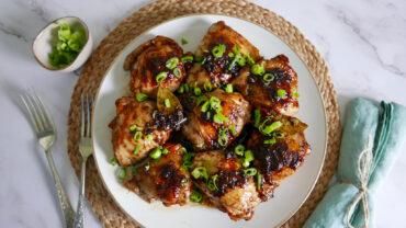 Filipino chicken adobo with rice and spring onions-Cook Simoply